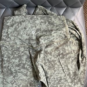 Lululemon Align Size 4 25” Inseam